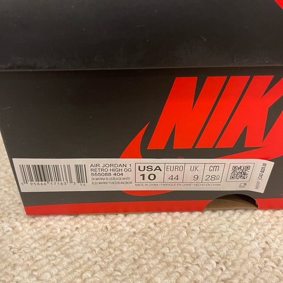 DS 100% Authentic Nike Air Jordan 1 High OG Dark Marina size 10 Mens - Picture 4 of 6